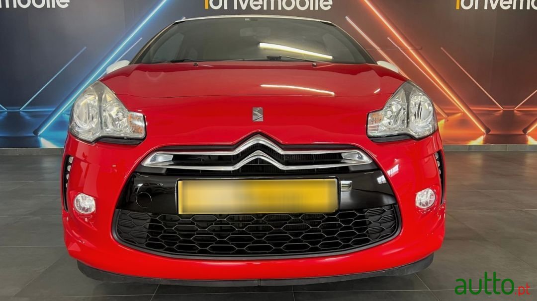 2010' Citroen DS3 photo #3