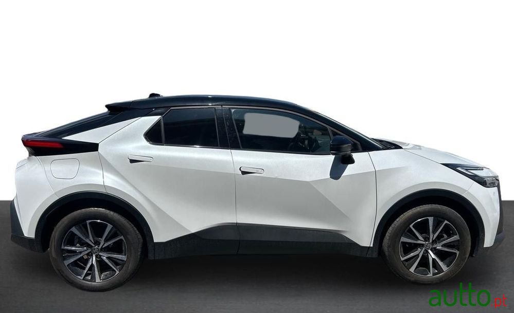2024' Toyota C-HR photo #6