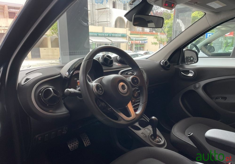2017' Smart Forfour photo #5