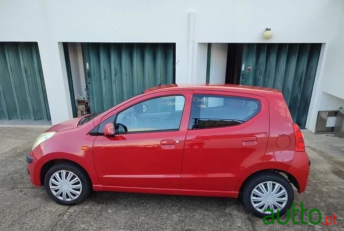 2010' Nissan Pixo 1.0 Acenta photo #4