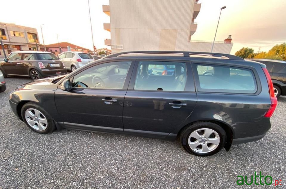 2009' Volvo V70 photo #3