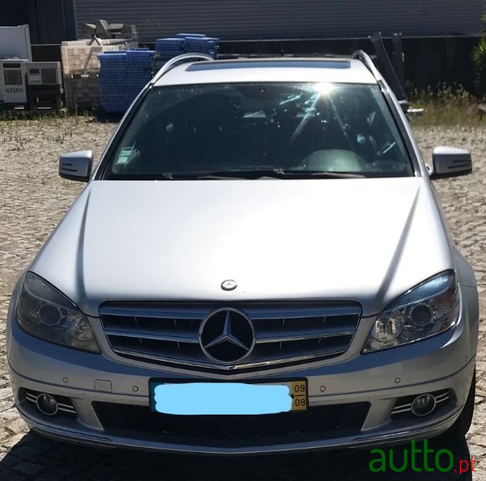 2009' Mercedes-Benz C-220 photo #1