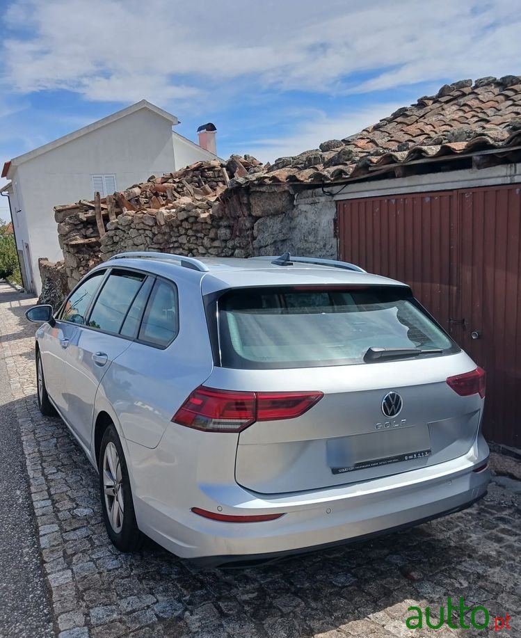 2023' Volkswagen Golf Variant photo #3