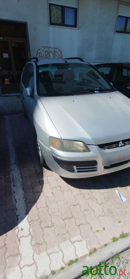 2004' Mitsubishi Space Star photo #1