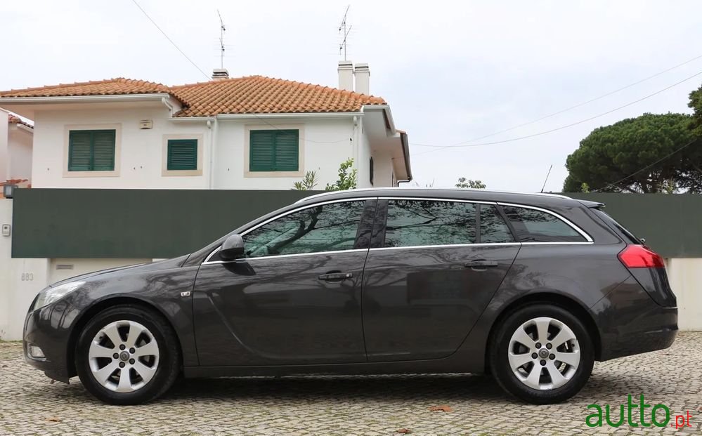 2013' Opel Insignia Sports Tourer photo #4