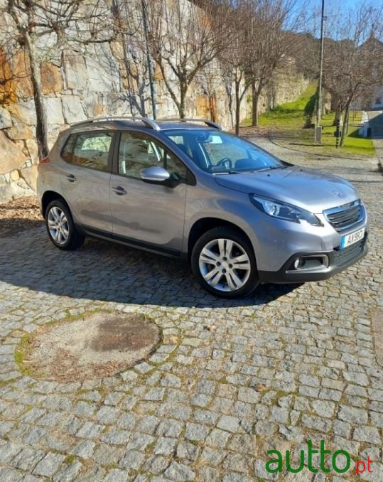 2014' Peugeot 2008 photo #3