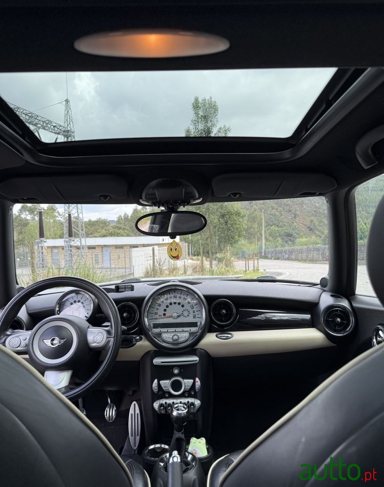 2008' MINI Cooper S 3 Portas photo #6