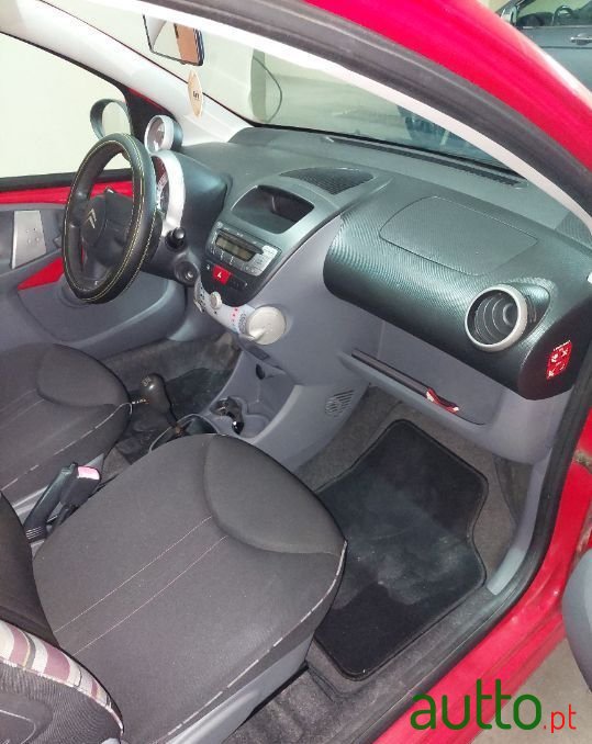 2010' Citroen C1 photo #5