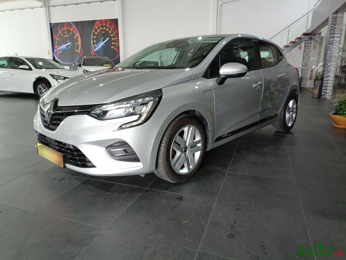 2021' Renault Clio photo #2