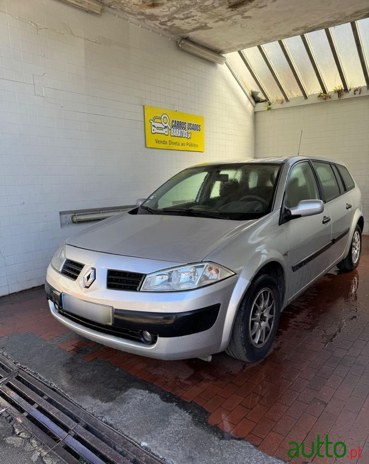 2005' Renault Megane Break photo #1