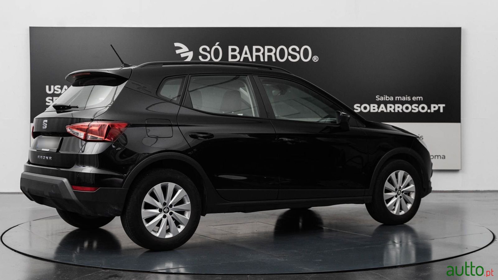 2020' SEAT Arona photo #5