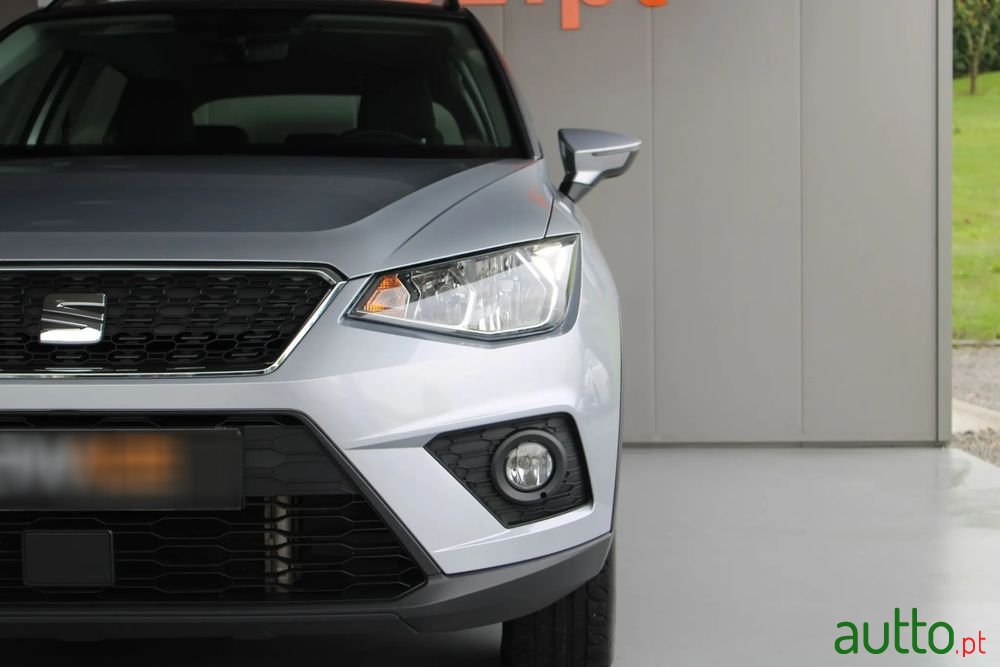 2021' SEAT Arona 1.0 Tsi Style photo #6