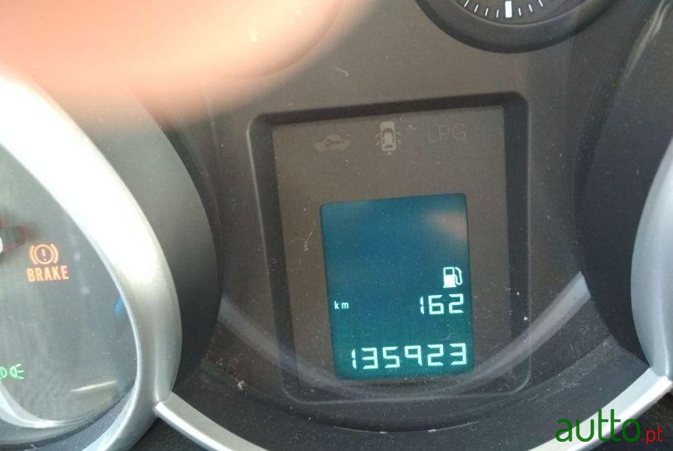 2009' Chevrolet Cruze photo #1