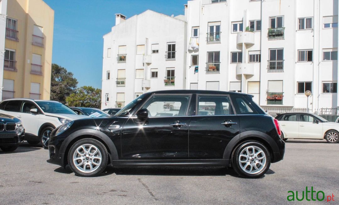 2016' MINI Cooper photo #3