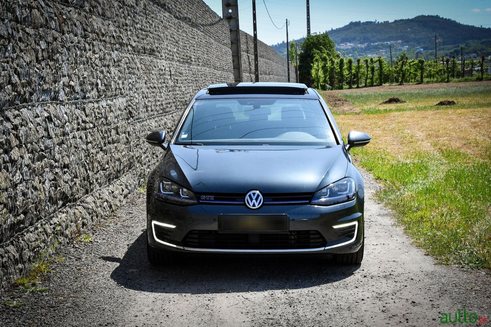 2015' Volkswagen Golf photo #3