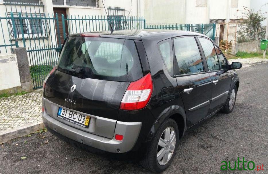 2006' Renault Scenic 1.5 Dci photo #2
