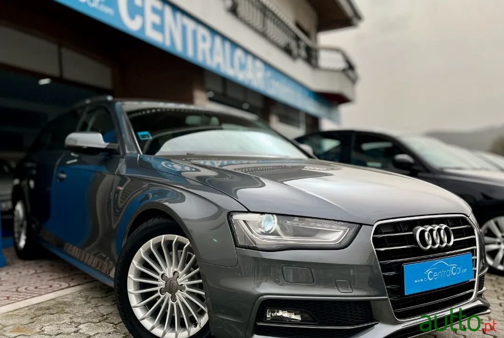2014' Audi A4 Avant photo #1