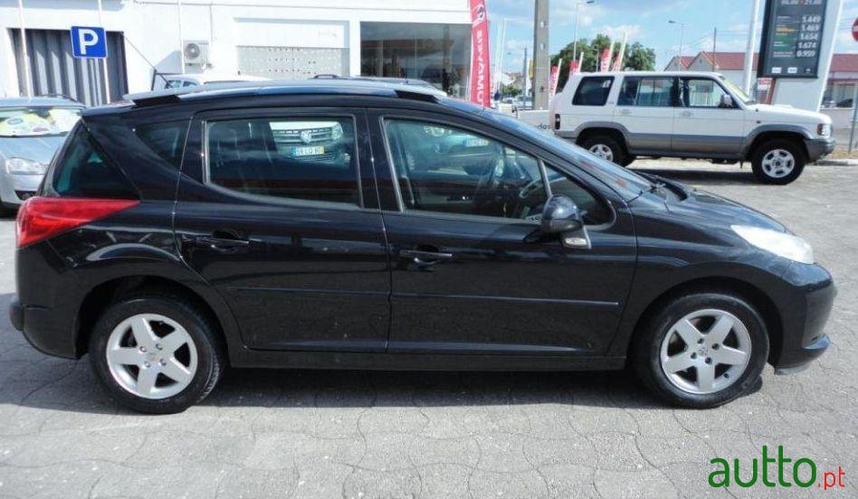 2009' Peugeot 207 Sw photo #1