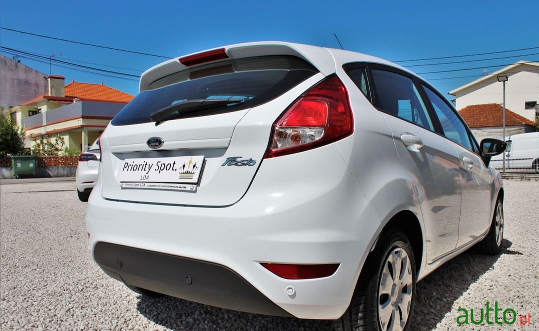 2016' Ford Fiesta photo #4