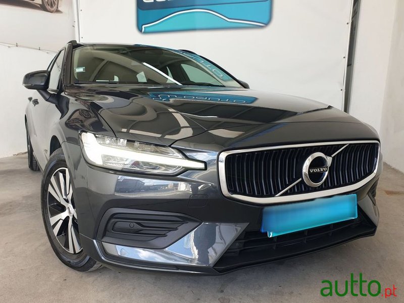 2019' Volvo V60 photo #4