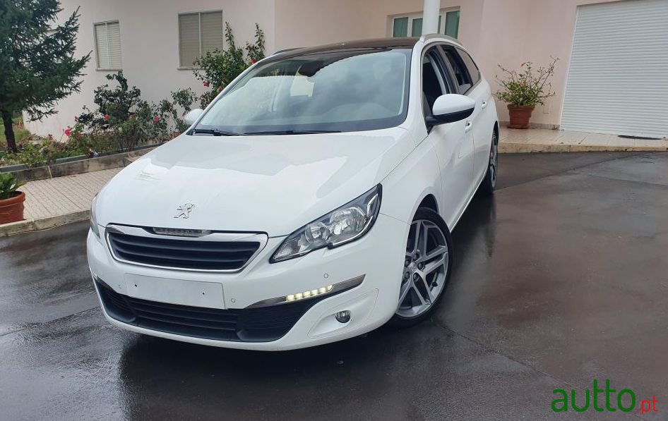 2015' Peugeot 308 Sw photo #2