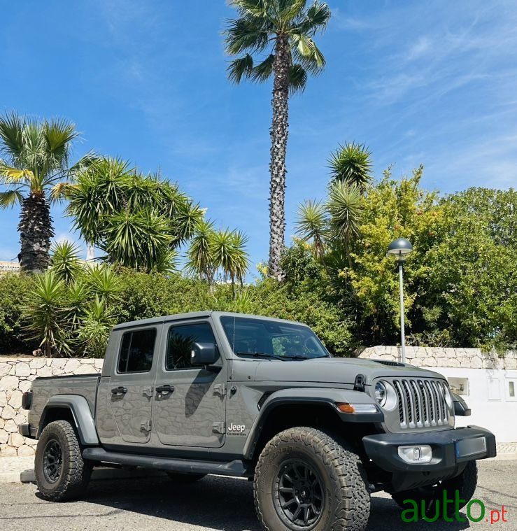 2021' Jeep Gladiator 3.0 Crd Overland At8 photo #1