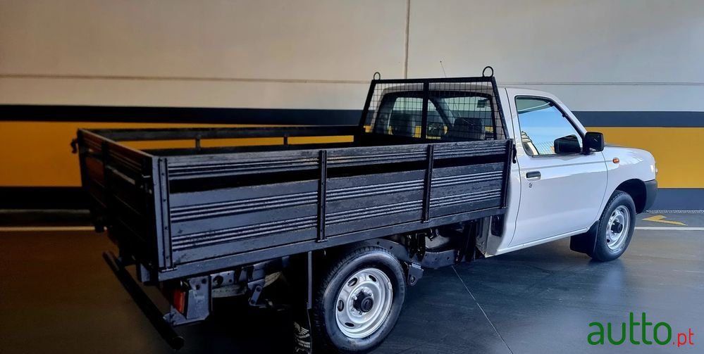 2005' Nissan Pick Up 2.5 Td Kc Cm photo #3