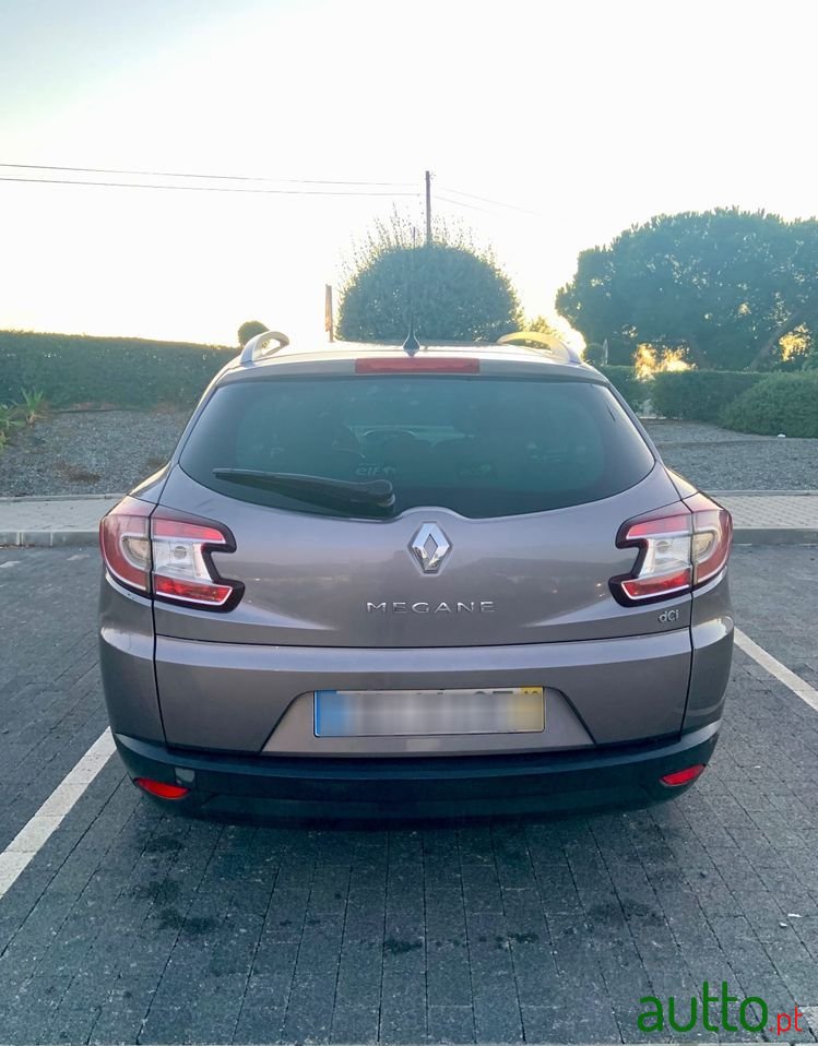 2010' Renault Mégane Sport Tourer photo #3