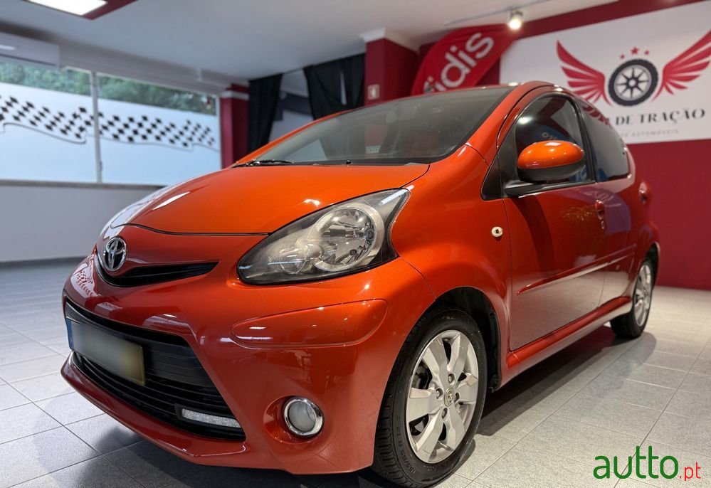 2012' Toyota Aygo photo #3