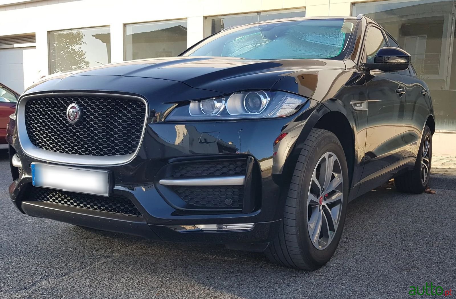 2017' Jaguar F-Pace photo #3