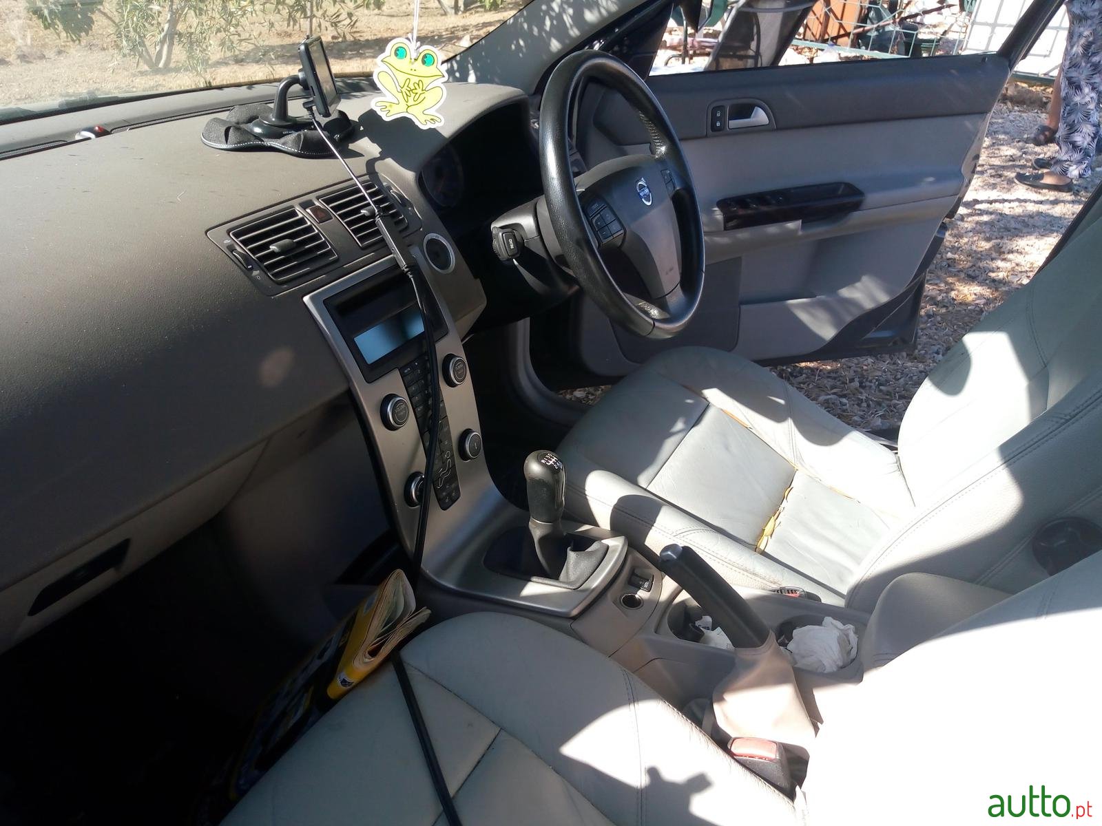 2005' Volvo V50 E4 D SE V50 - MK-2 photo #3