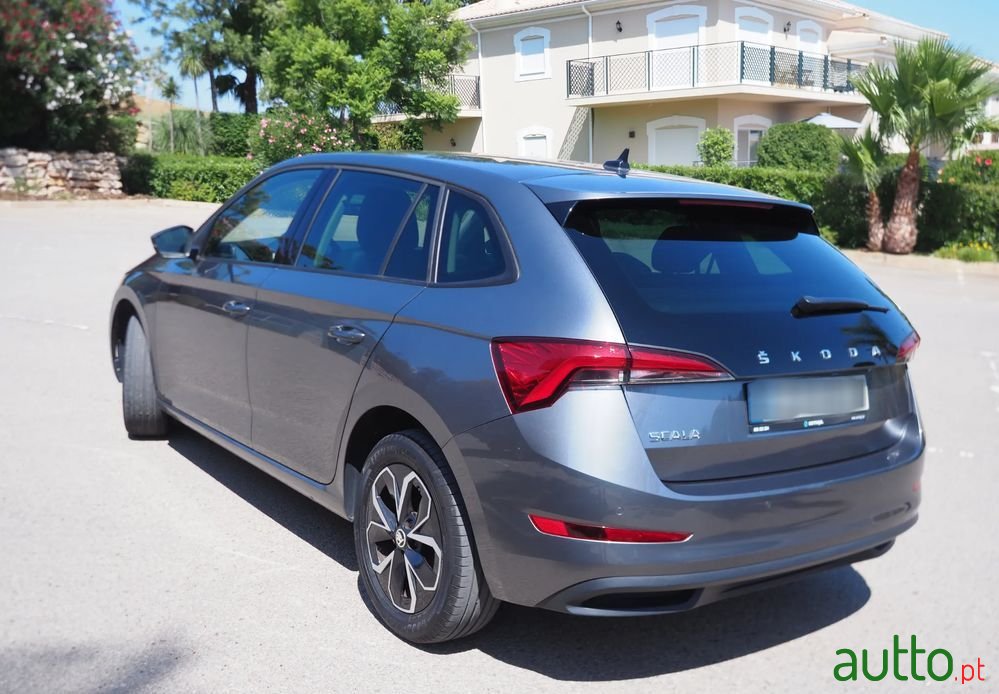 2023' Skoda Scala 1.0 Tsi Ambition photo #2