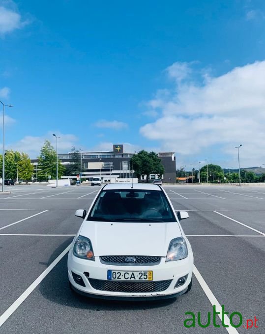 2006' Ford Fiesta photo #4