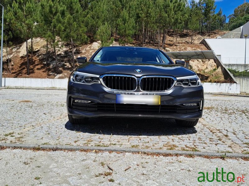 2019' BMW 530 photo #3