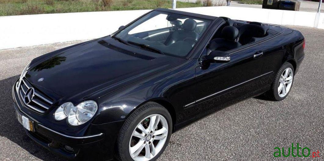 2008' Mercedes-Benz Clk-200 Avantgarde Cabrio photo #1