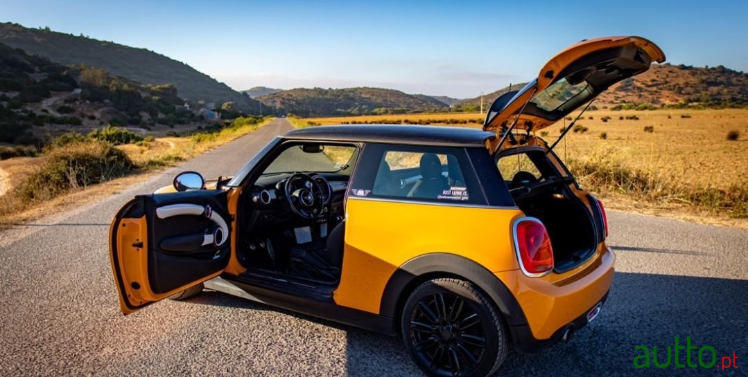 2014' MINI One photo #3