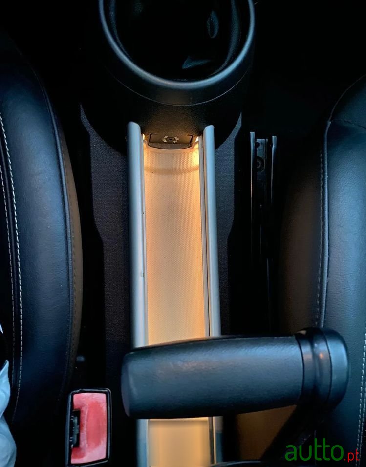 2011' MINI Countryman Cooper D photo #2