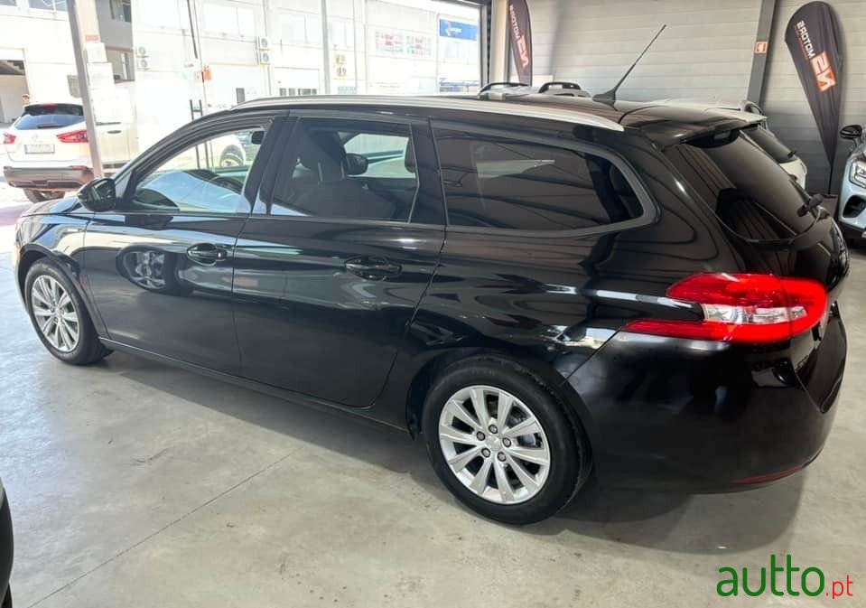 2019' Peugeot 308 Sw photo #5
