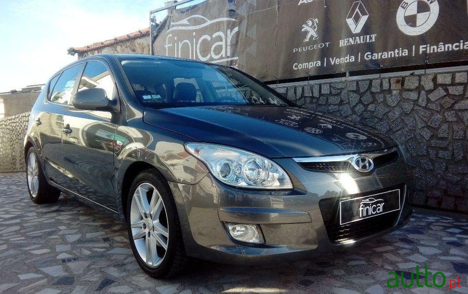 2008' Hyundai I30 1.6 Crdi photo #2