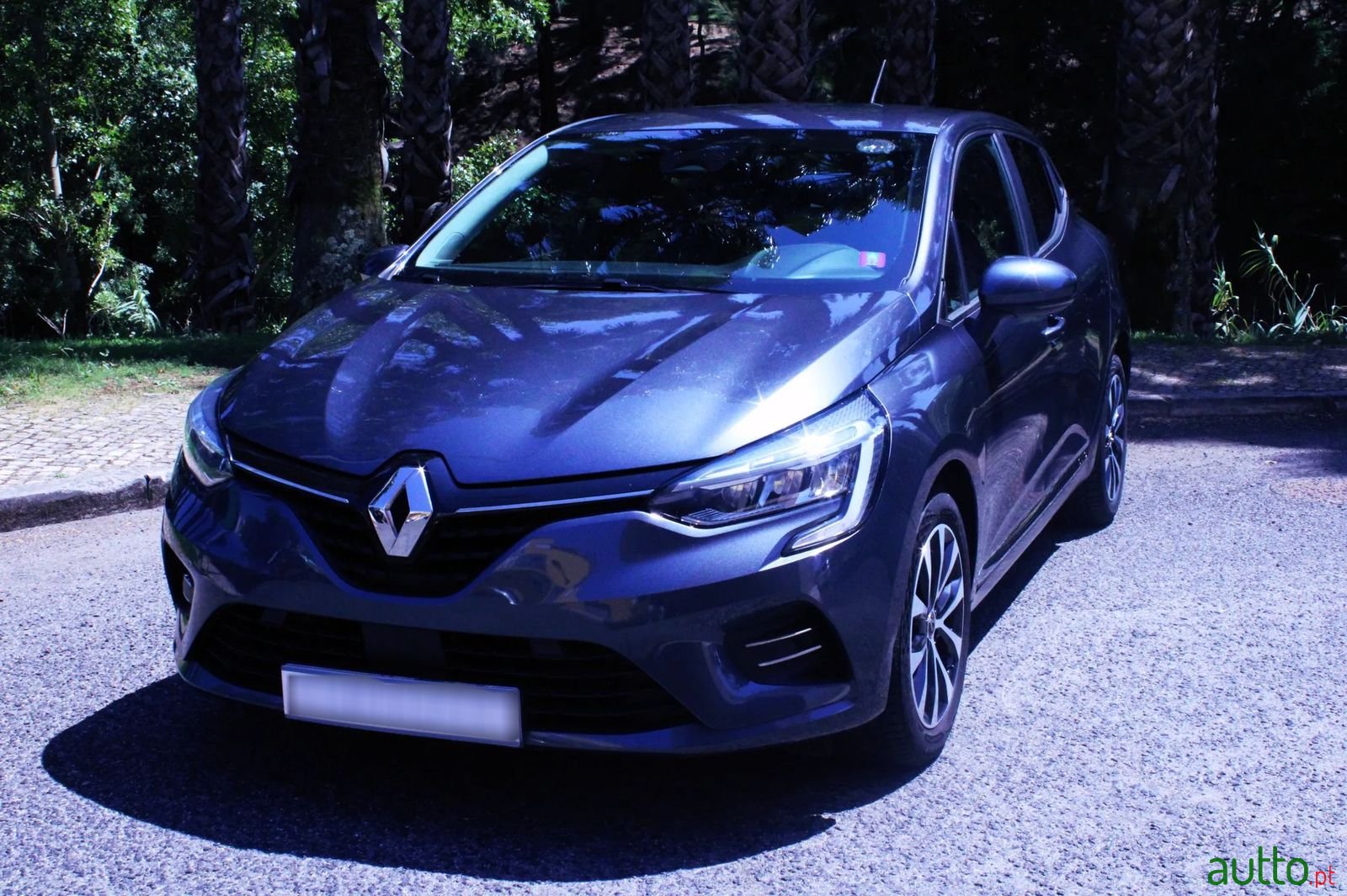 2020' Renault Clio photo #3
