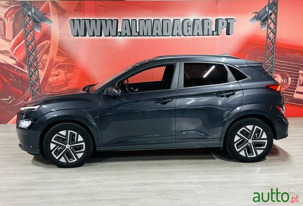 2022' Hyundai Kauai photo #2