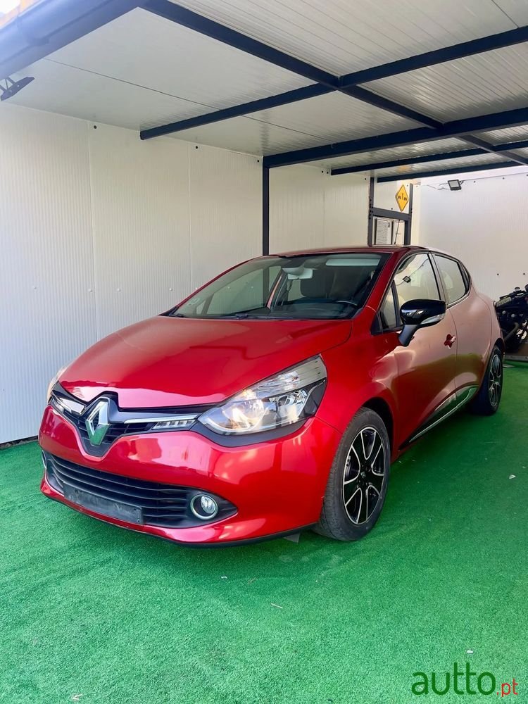 2013' Renault Clio 1.5 Dci Dynamique S photo #2