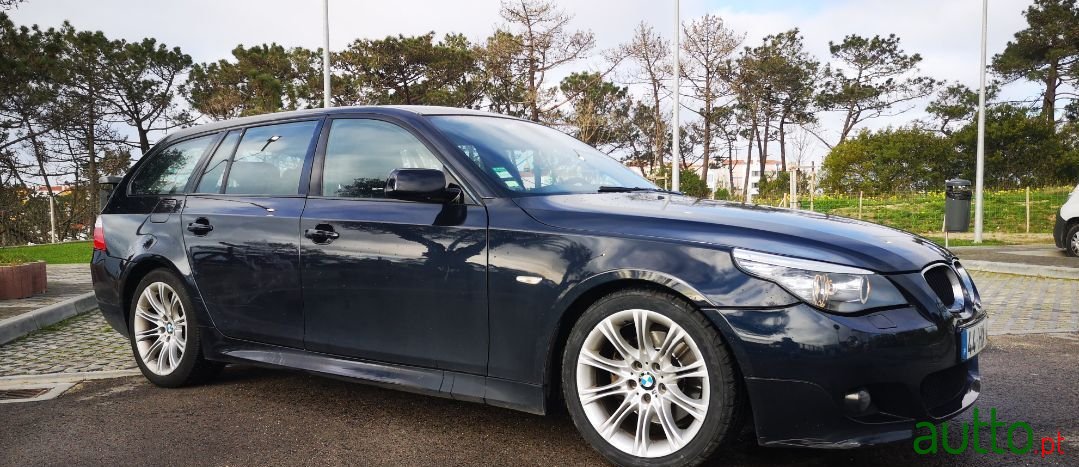 2009' BMW 520 photo #3