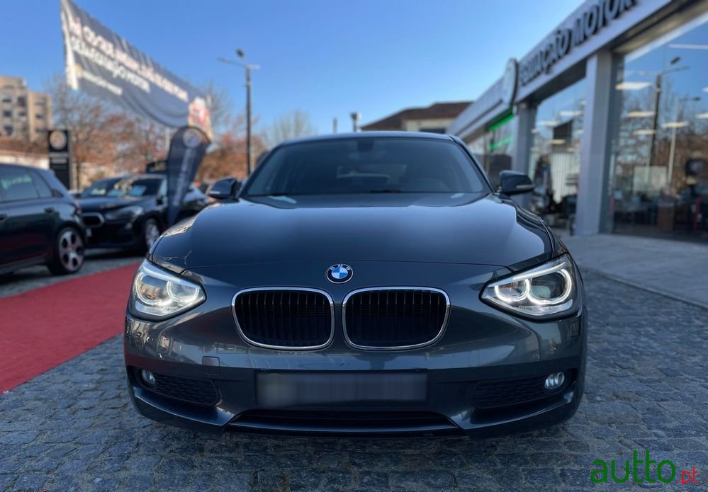 2012' BMW Série 1 D Efficientdynamics photo #2