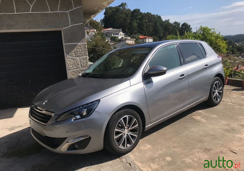 2014' Peugeot 308 photo #2