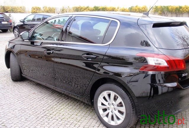 2015' Peugeot 308 photo #3