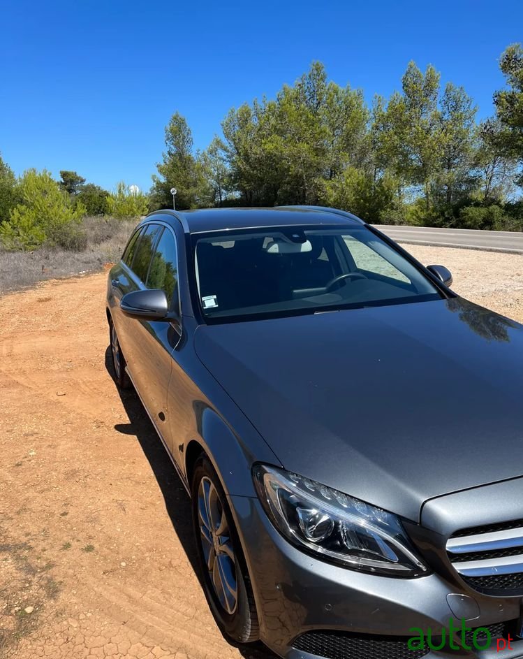 2017' Mercedes-Benz Classe C photo #4