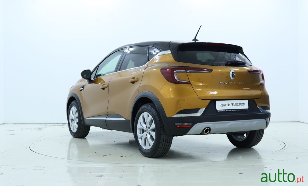 2021' Renault Captur photo #5