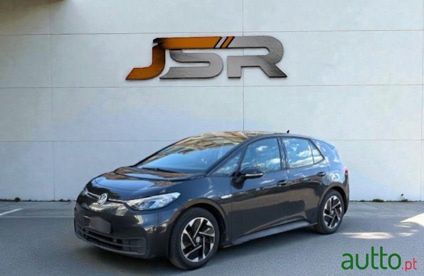 2021' Volkswagen ID.3 Pro Confort photo #3