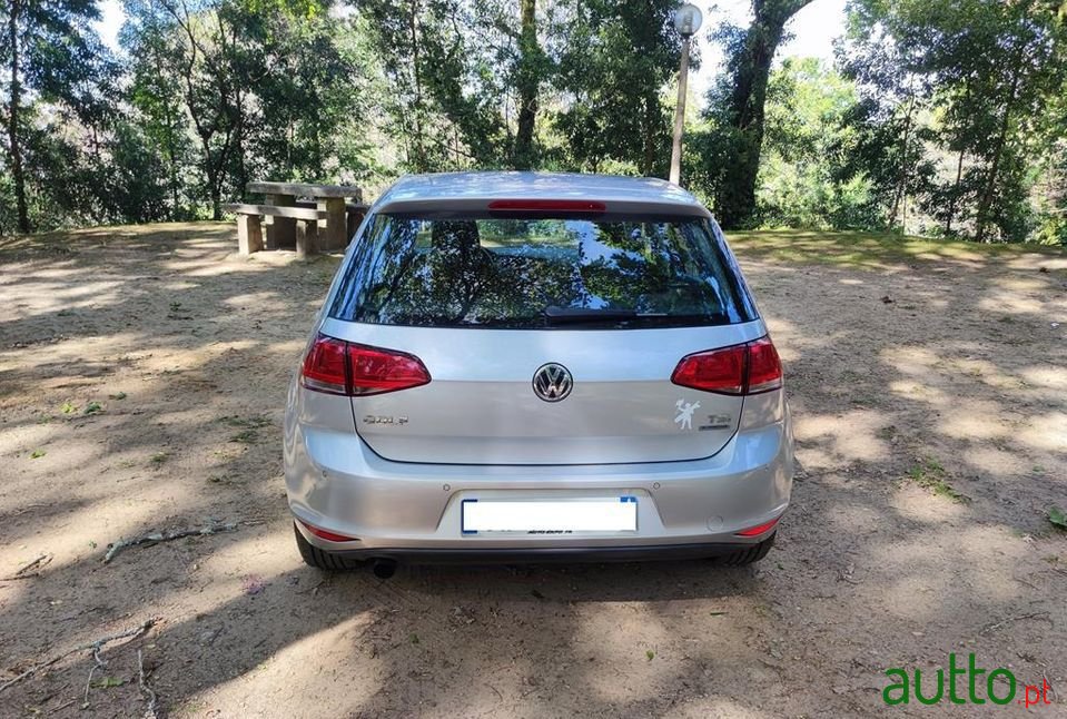 2013' Volkswagen Golf photo #6